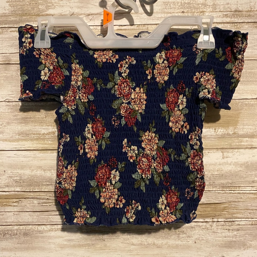 Size M Rue21 Off the Shoulder Floral Crop Top